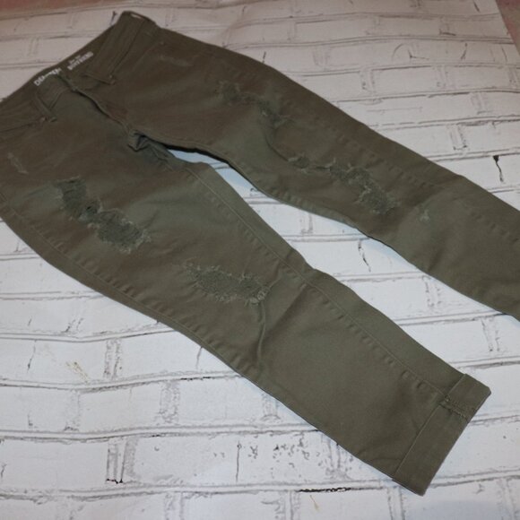 Olive green Jean Capri pants by Denizen Levi's Low-Rise boyfriend Size 3 W-26 - Picture 1 of 6